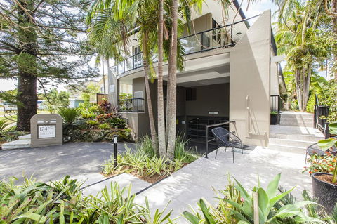 Julians Apartments - Australian Directory 26