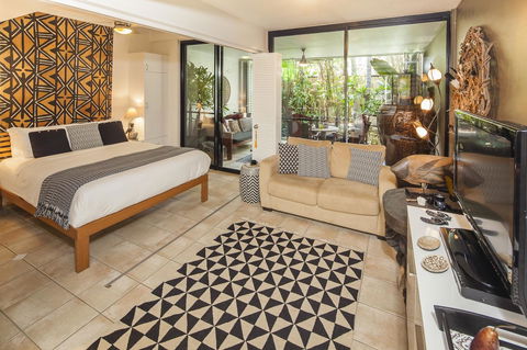 Julians Apartments - Australian Directory 34