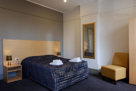 Royal Exhibition Hotel - Australian Directory 12