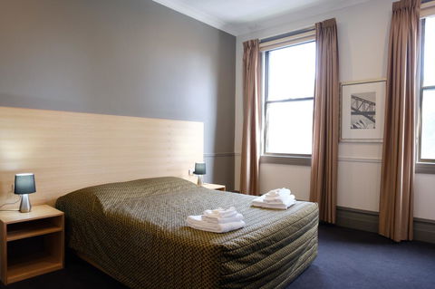 Royal Exhibition Hotel - Australian Directory 15
