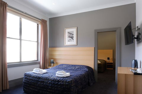 Royal Exhibition Hotel - Australian Directory 17