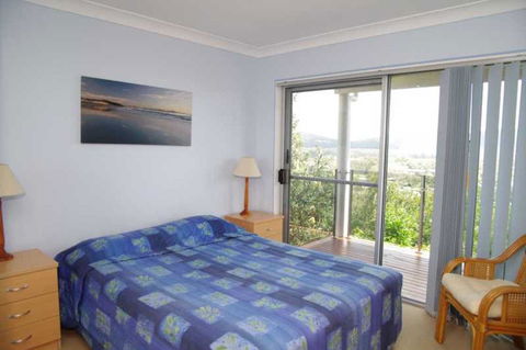 Coastwatch, 26 Comara Terrace - Australian Directory 6