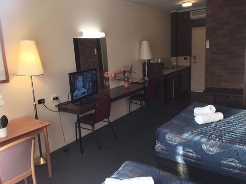 Australia Park Motel - Australian Directory 42