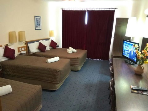 Australia Park Motel - Australian Directory 15