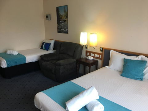 Australia Park Motel - Australian Directory 44
