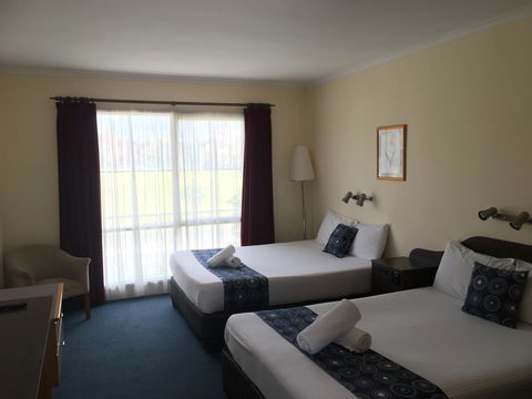 Australia Park Motel - Australian Directory 5