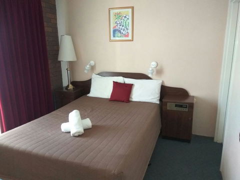 Australia Park Motel - Australian Directory 26