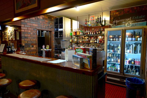 Winning Post Motor Inn - Australian Directory 18