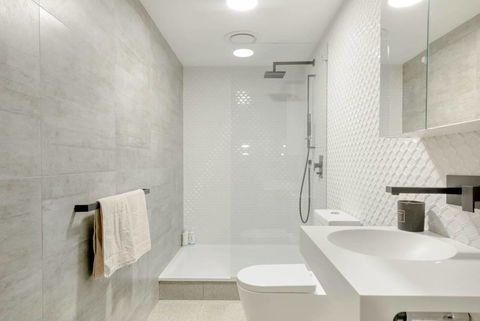 Scandi Beach Apartment - Australian Directory 4