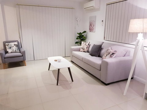 BookerBay Retreat! - Australian Directory 3