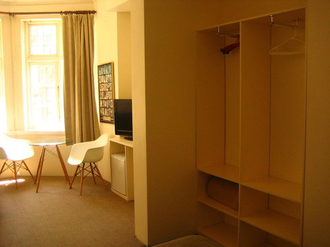 Hotel 59 Sydney - Australian Directory 19
