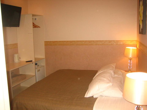 Hotel 59 Sydney - Australian Directory 34