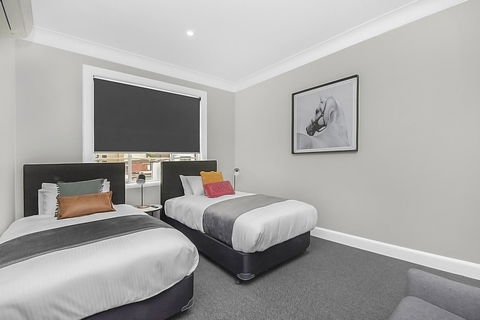 Horse And Jockey Hotel Homebush - Australian Directory 4