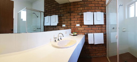 Summerhill Motor Inn - Australian Directory 7