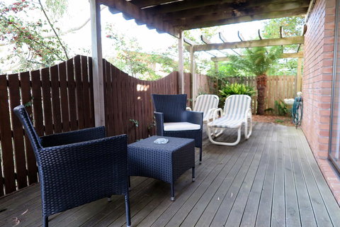 Summerhill Motor Inn - Australian Directory 39