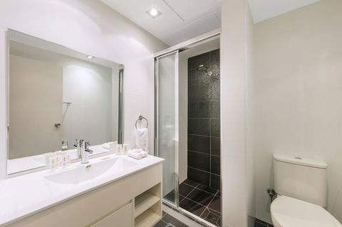 Macleay Hotel - Australian Directory 13
