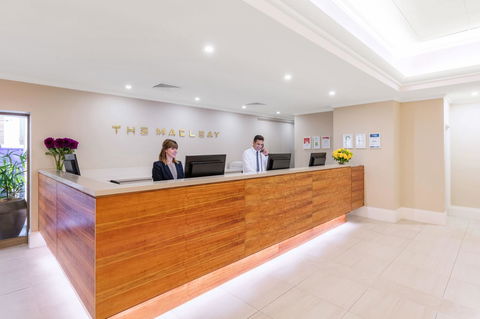 Macleay Hotel - Australian Directory 2