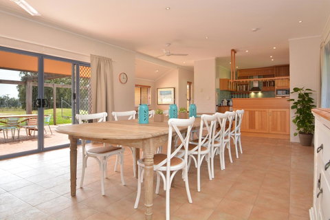 JE Guesthouse, Central To All The Hunter Valley Has To Offer - Australian Directory 0