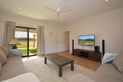 JE Guesthouse, Central To All The Hunter Valley Has To Offer - Australian Directory 4