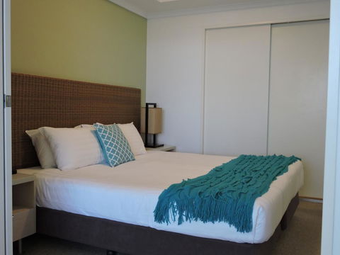 BASE Holidays - Ettalong Beach Premium Apartments - Australian Directory 15