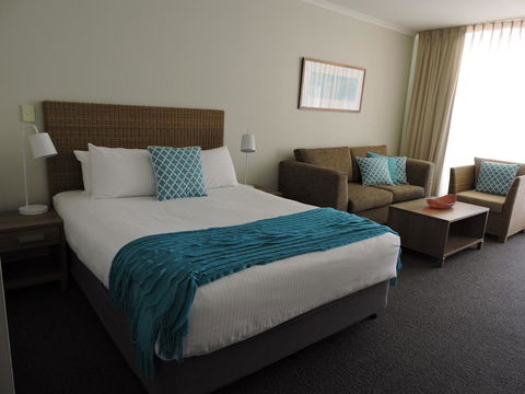 BASE Holidays - Ettalong Beach Premium Apartments - Australian Directory 11