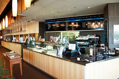 BASE Holidays - Ettalong Beach Premium Apartments - Australian Directory 2