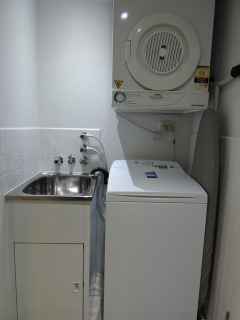 BASE Holidays - Ettalong Beach Premium Apartments - Australian Directory 3