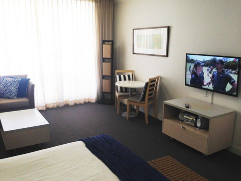 BASE Holidays - Ettalong Beach Premium Apartments - Australian Directory 40