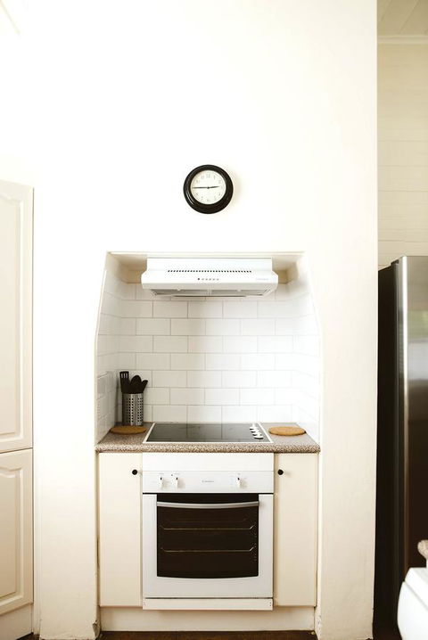 Morpeth Cottage - Australian Directory 34