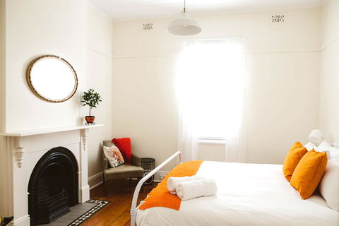 Morpeth Cottage - Australian Directory 16