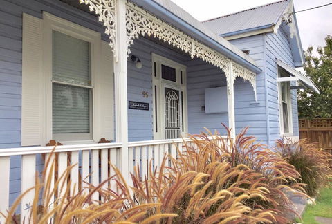 Morpeth Cottage - Australian Directory 1