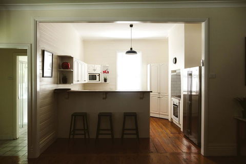 Morpeth Cottage - Australian Directory 21