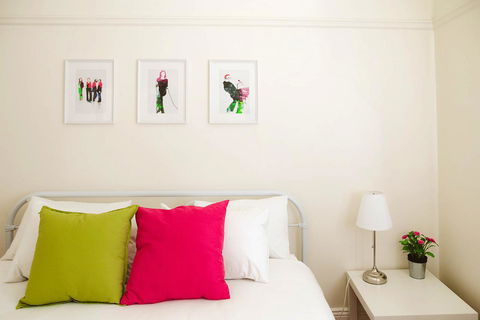 Morpeth Cottage - Australian Directory 14