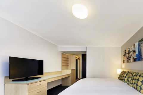 Novotel Sydney City Centre - Australian Directory 11