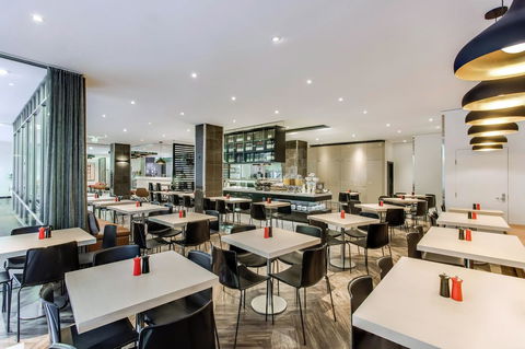 Novotel Sydney City Centre - Australian Directory 41