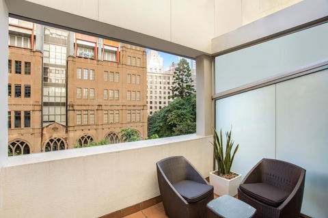Novotel Sydney City Centre - Australian Directory 38
