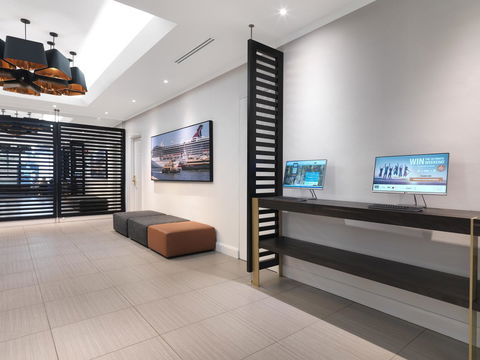 Novotel Sydney City Centre - Australian Directory 43