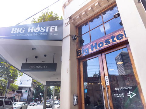 Big Backpackers Hostel - Australian Directory 36