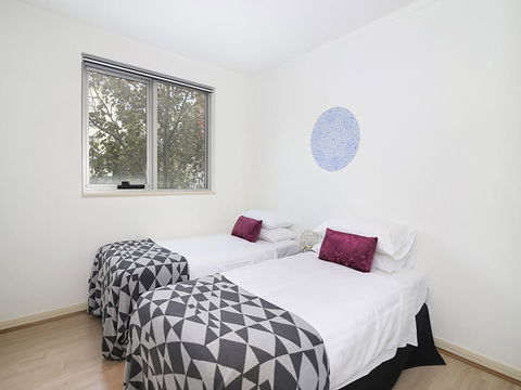 Lower Bridge And Sails - Executive 2BR Darlinghurst Apartment With Balcony And Rooftop Views - Australian Directory 8