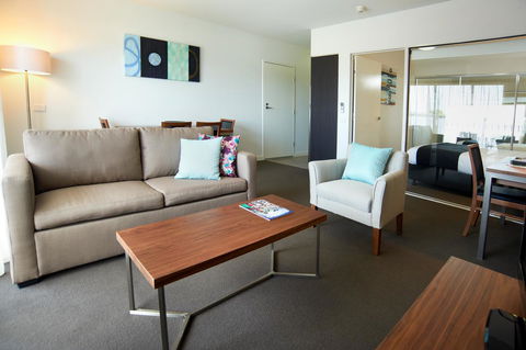 Quest Dubbo - Australian Directory 27