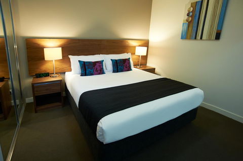 Quest Dubbo - Australian Directory 25