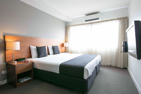 Quest Dubbo - Australian Directory 4