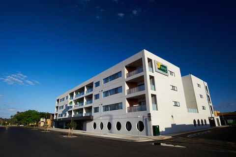 Quest Dubbo - Australian Directory 13