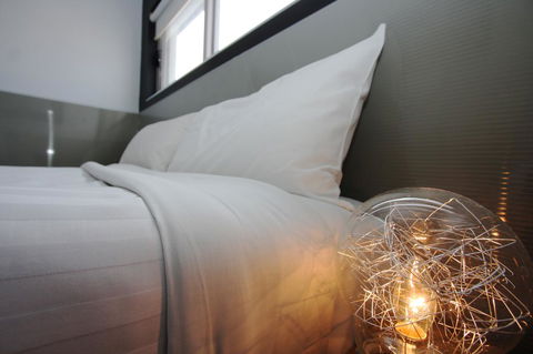 Honeysuckle Executive Apartments - Australian Directory 23