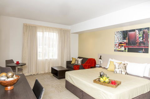 Lithgow Workies Club Motel - Australian Directory 12