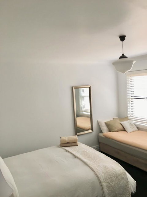 99 Hill Street Apartments - Australian Directory 6