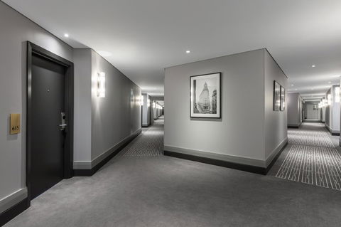 Radisson Blu Plaza Hotel Sydney - Australian Directory 29