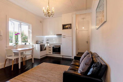 BONDI BEACH PRIME 1 Bedroom + Sunroom - Australian Directory 0