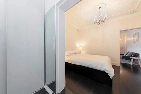BONDI BEACH PRIME 1 Bedroom + Sunroom - Australian Directory 4