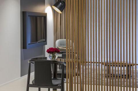 SKYE Suites Sydney - Australian Directory 28